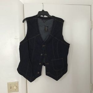 Jean Vest